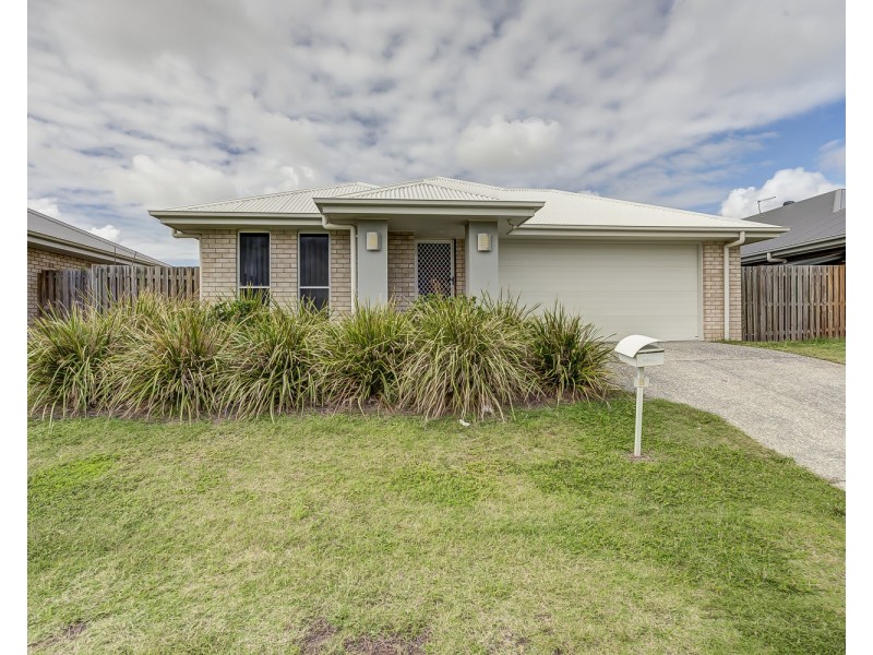 8 Casey Street, Pimpama QLD 4209