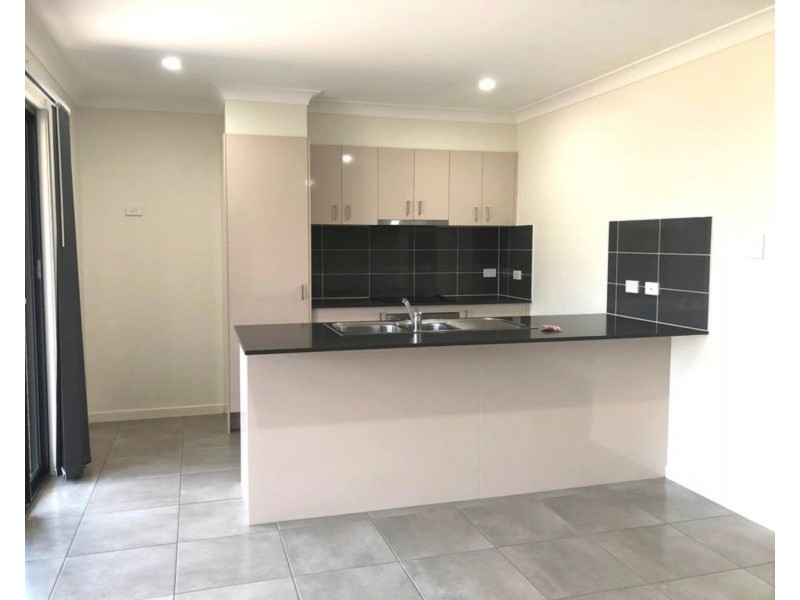 9 Woodrose Circuit, Pimpama QLD 4209