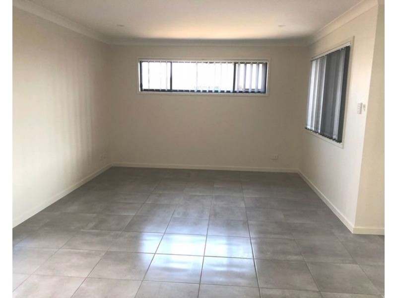 9 Woodrose Circuit, Pimpama QLD 4209