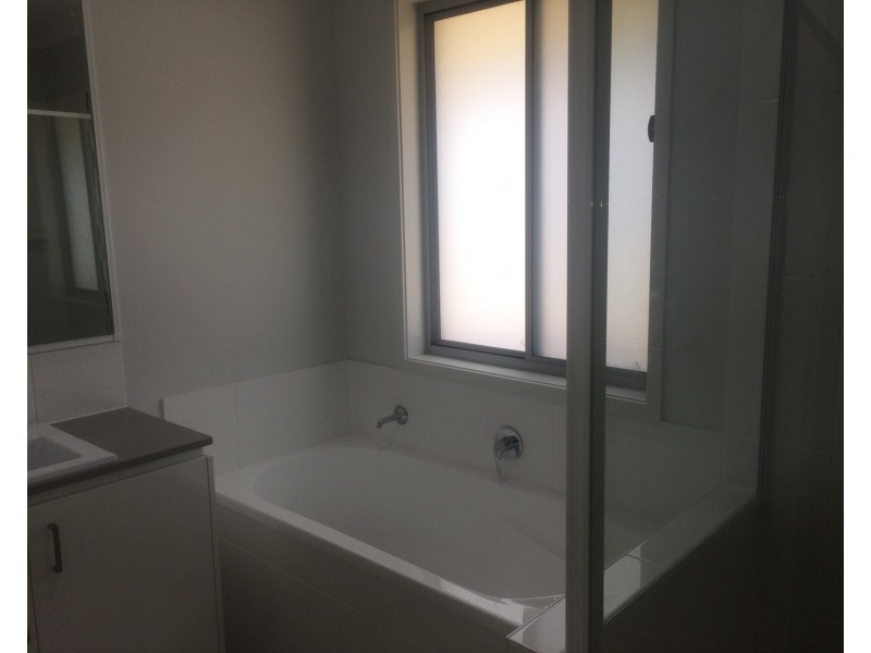 61 Greenwich Avenue, Pimpama QLD 4209