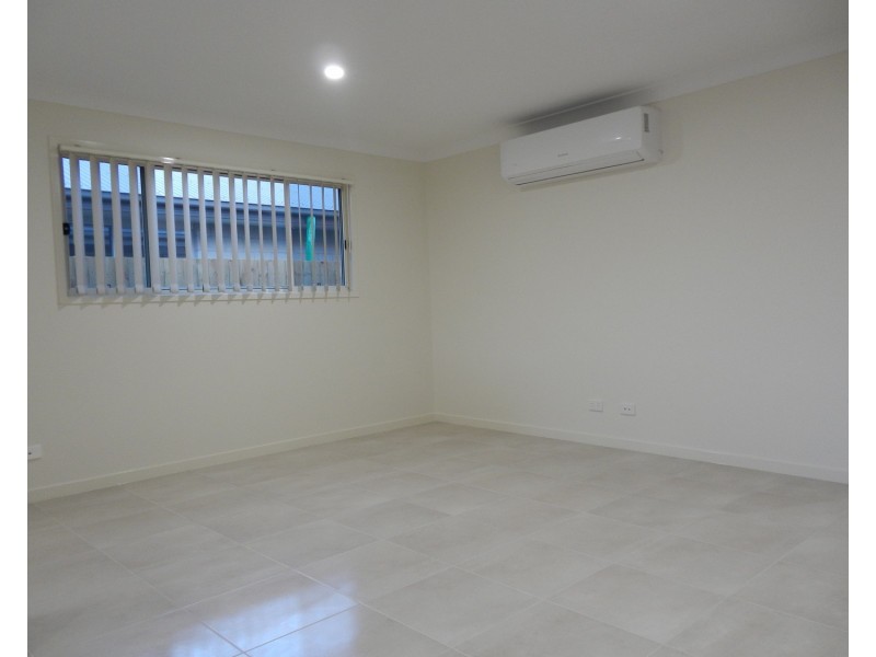 40 Banrock Street, Pimpama QLD 4209