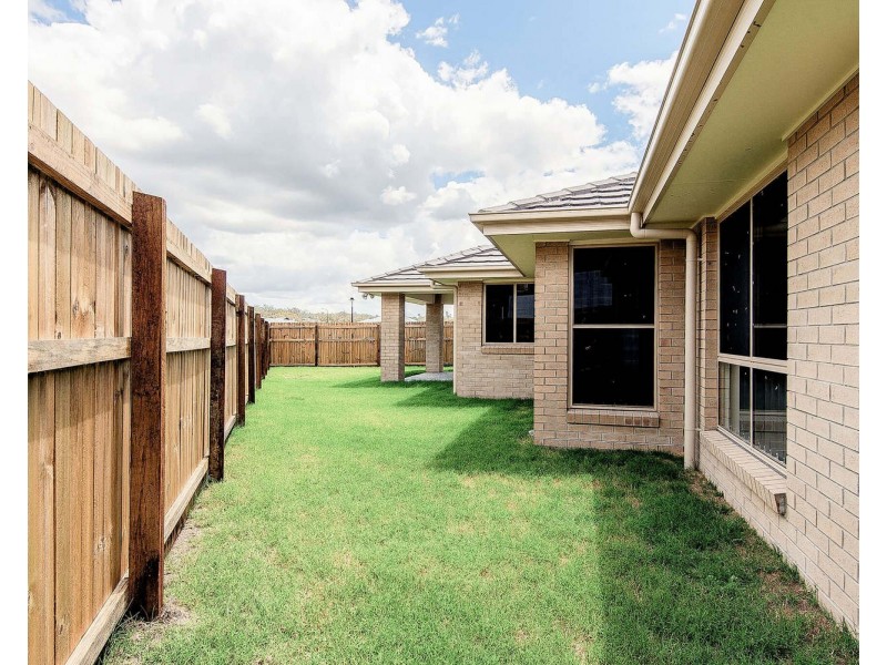 27 Dysart Drive, Holmview QLD 4207