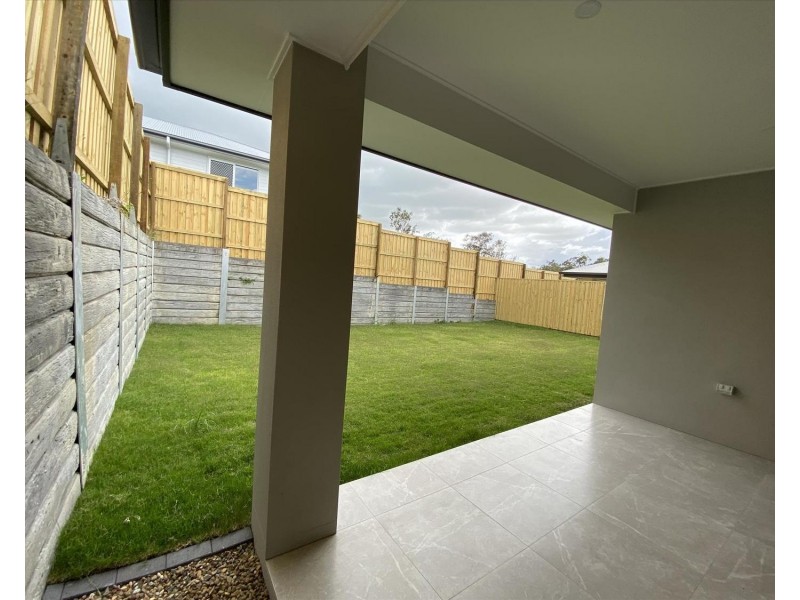 16 Lauenstein Crescent, Pimpama QLD 4209