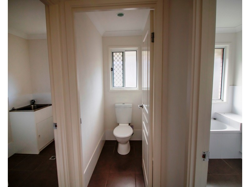 16 Collingrove Circuit, Pimpama QLD 4209