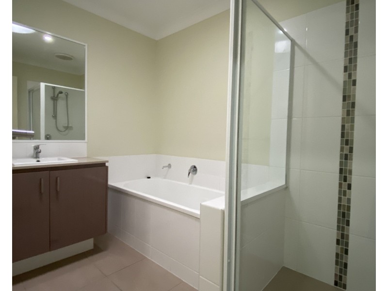 12 Sunstone Avenue, Pimpama QLD 4209