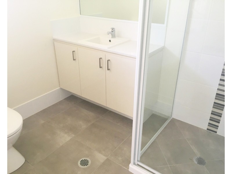 11 Sandalwood Drive, Pimpama QLD 4209