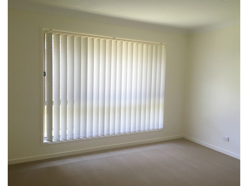 11 Sandalwood Drive, Pimpama QLD 4209