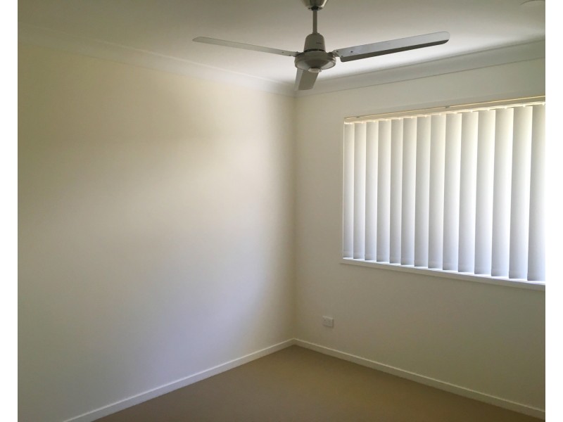 11 Sandalwood Drive, Pimpama QLD 4209