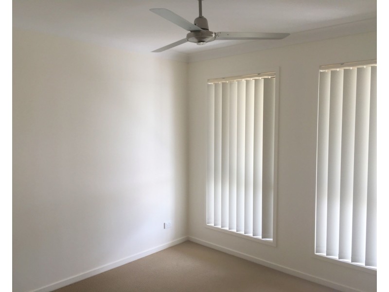 11 Sandalwood Drive, Pimpama QLD 4209