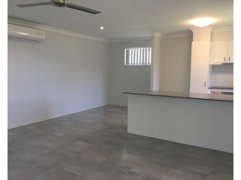 3 Sunstone Avenue, Pimpama QLD 4209