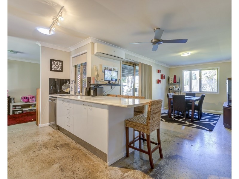 21 Ashgrove Avenue, Runaway Bay QLD 4216