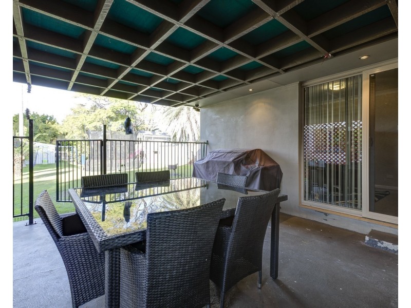 21 Ashgrove Avenue, Runaway Bay QLD 4216