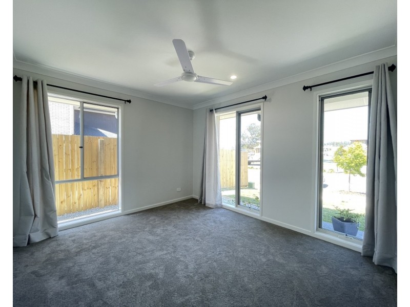 70 Village Boulevard, Pimpama QLD 4209