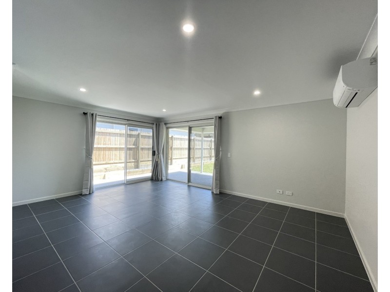 70 Village Boulevard, Pimpama QLD 4209