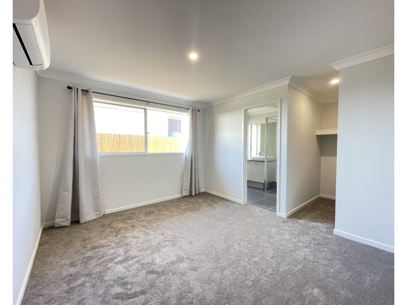 70 Village Boulevard, Pimpama QLD 4209