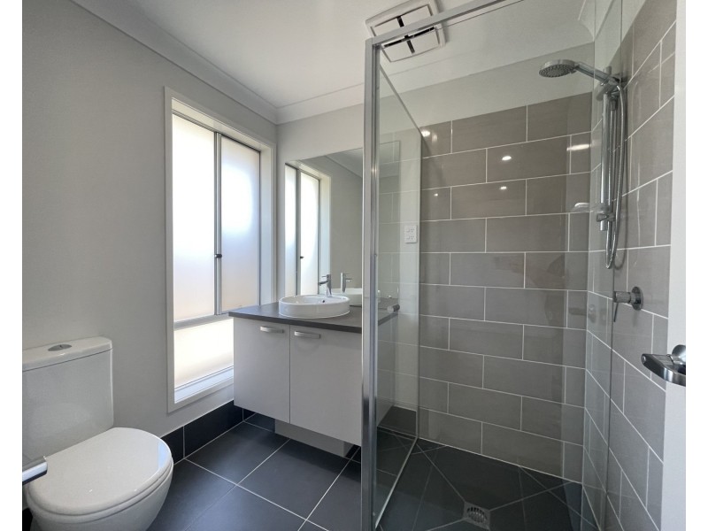 70 Village Boulevard, Pimpama QLD 4209