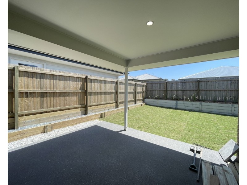 70 Village Boulevard, Pimpama QLD 4209