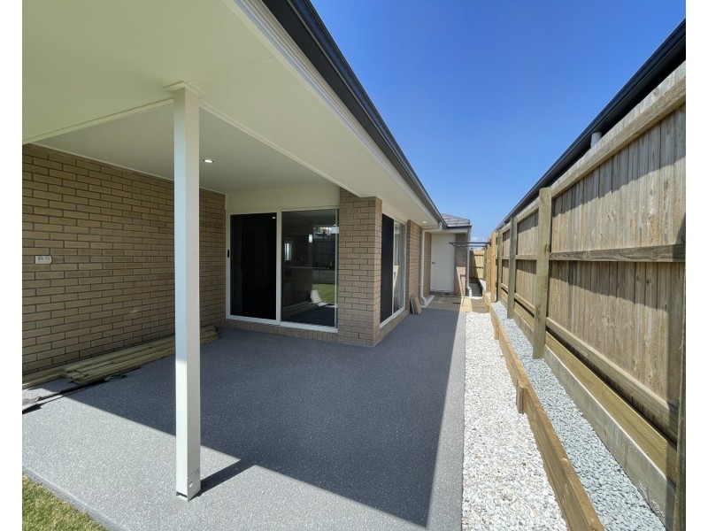 70 Village Boulevard, Pimpama QLD 4209