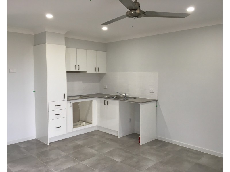 2/24 Brookfield Street, Pimpama QLD 4209