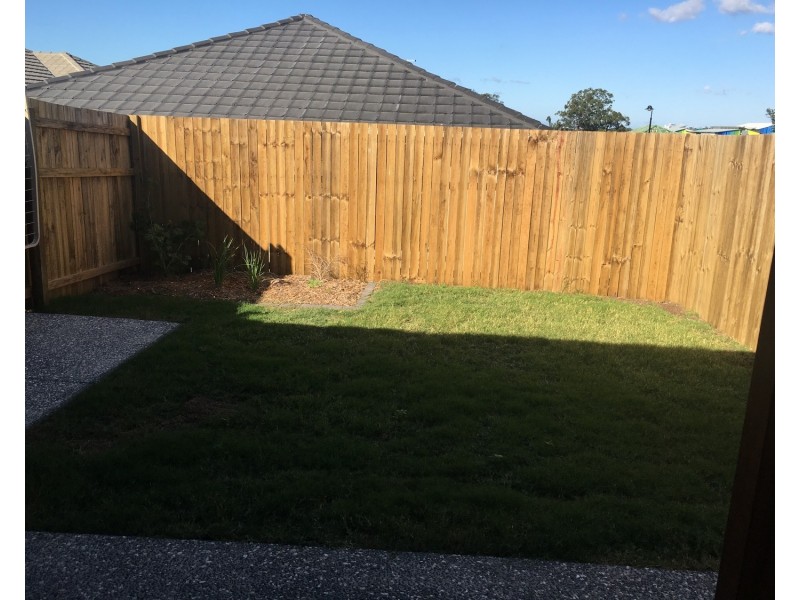 2/24 Brookfield Street, Pimpama QLD 4209