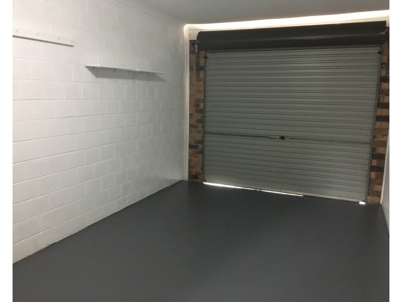 2/177 Olsen Avenue, Labrador QLD 4215