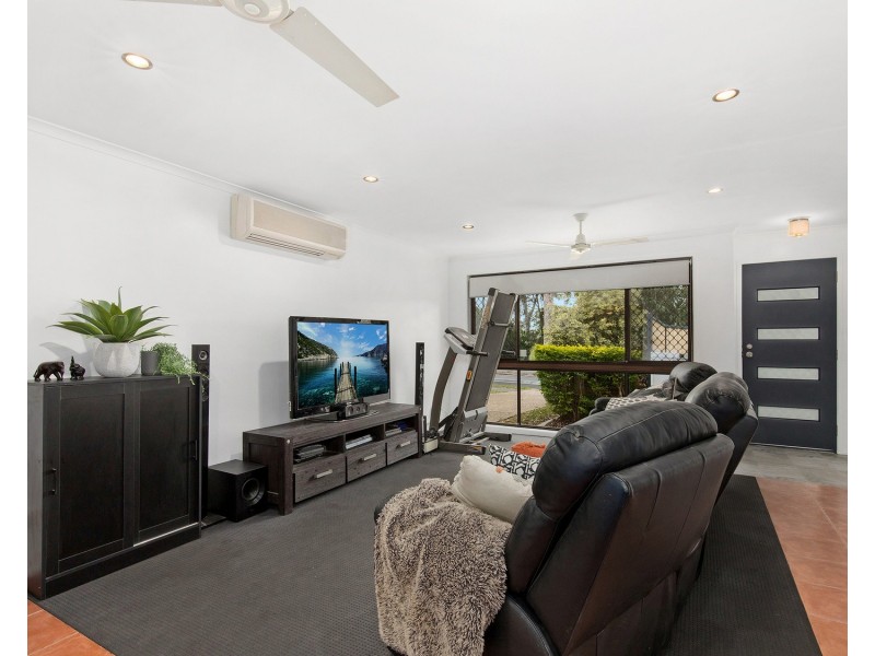 44 Camden Court, Helensvale QLD 4212
