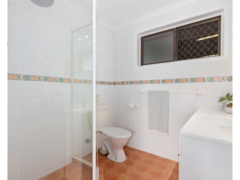 44 Camden Court, Helensvale QLD 4212