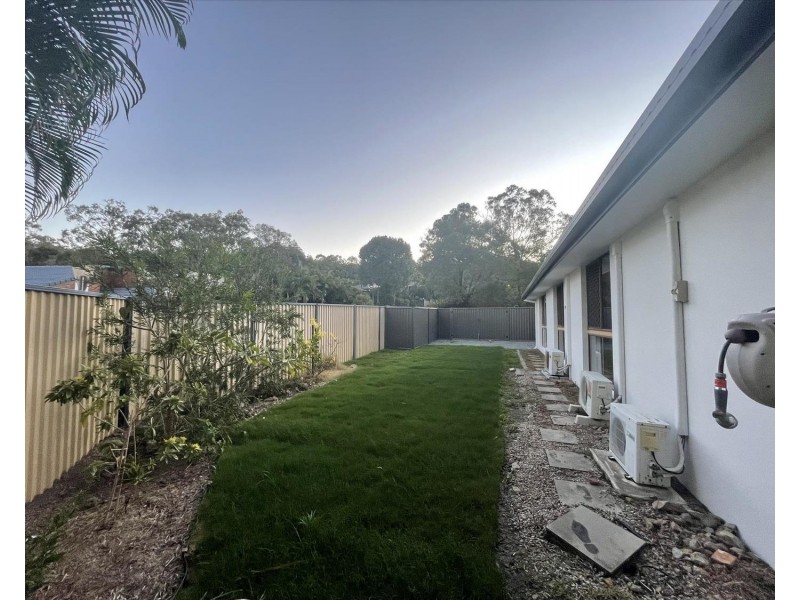 44 Camden Court, Helensvale QLD 4212