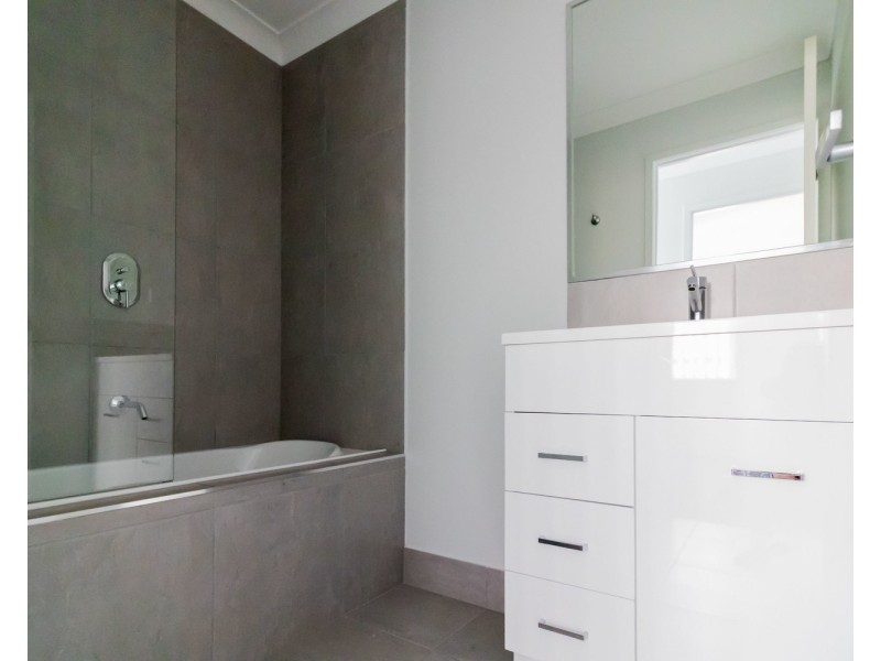 1/3 Bailey Court, Ormeau QLD 4208