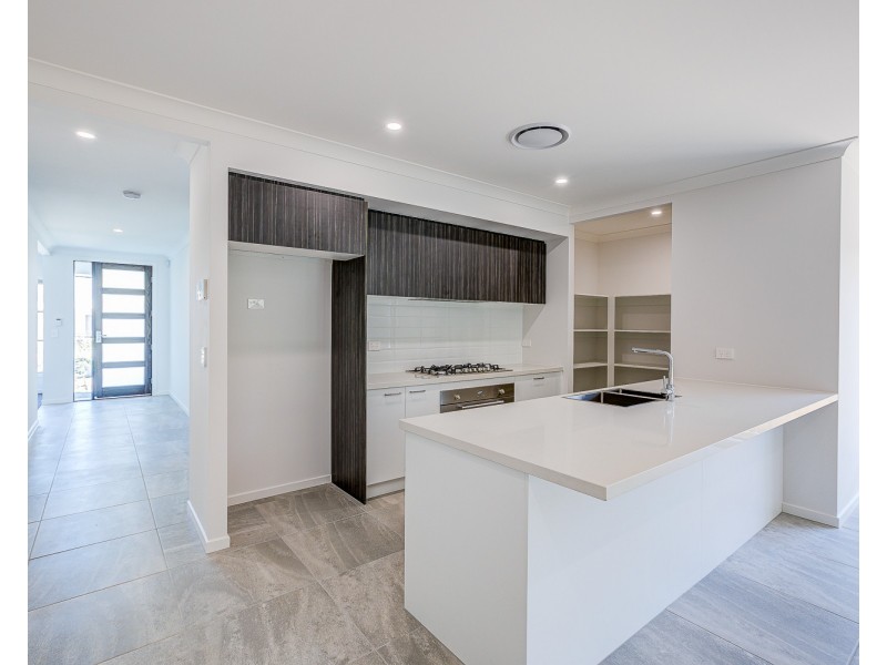 39 Sawmill Drive, Greenbank QLD 4124