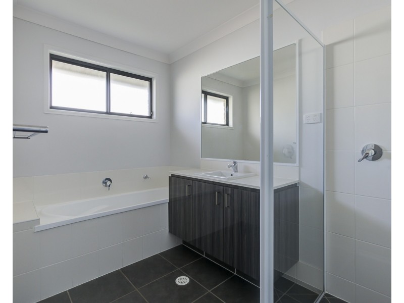 51 Matas Drive, Pimpama QLD 4209