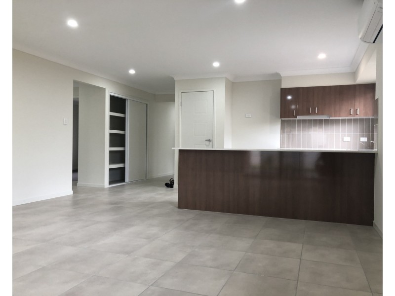 33 Gillian Drive, Coomera QLD 4209