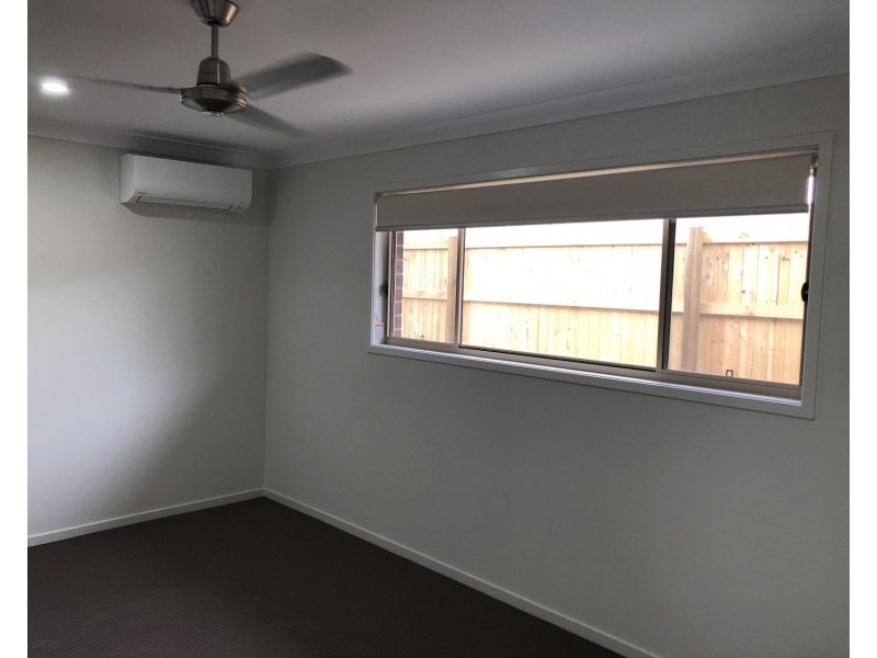 33 Gillian Drive, Coomera QLD 4209