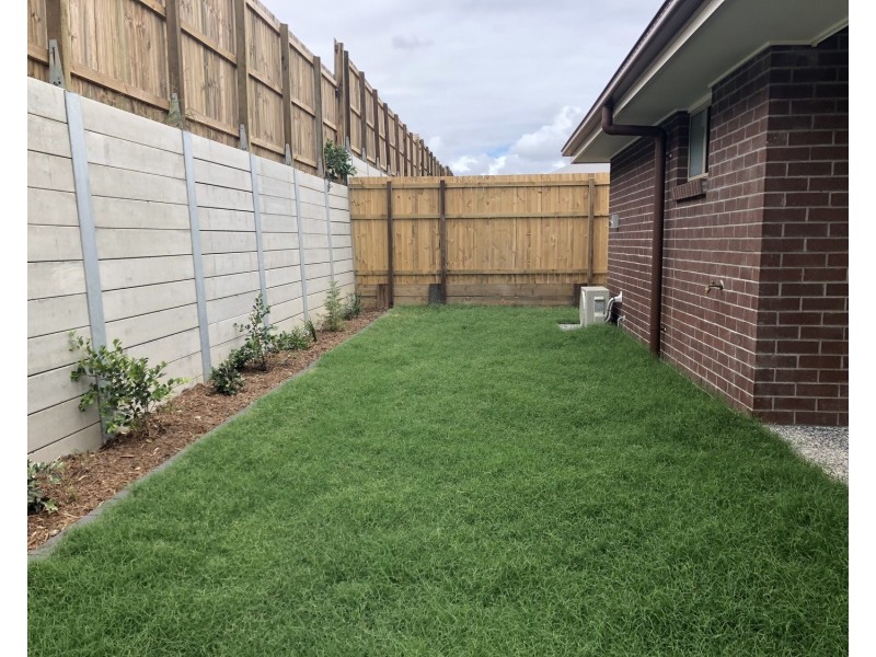 33 Gillian Drive, Coomera QLD 4209