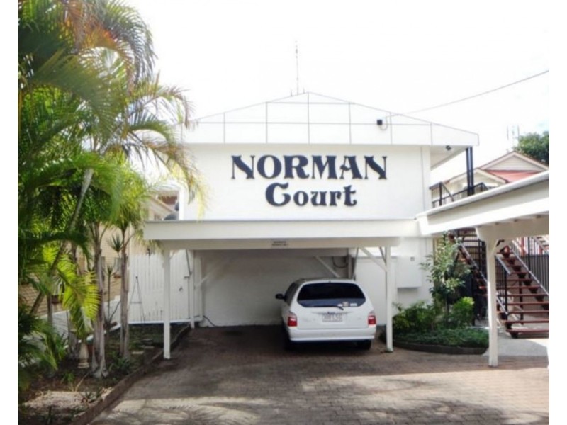 2/5 Little Norman Street, Southport QLD 4215