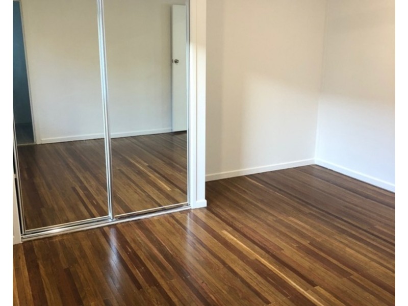 2/5 Little Norman Street, Southport QLD 4215