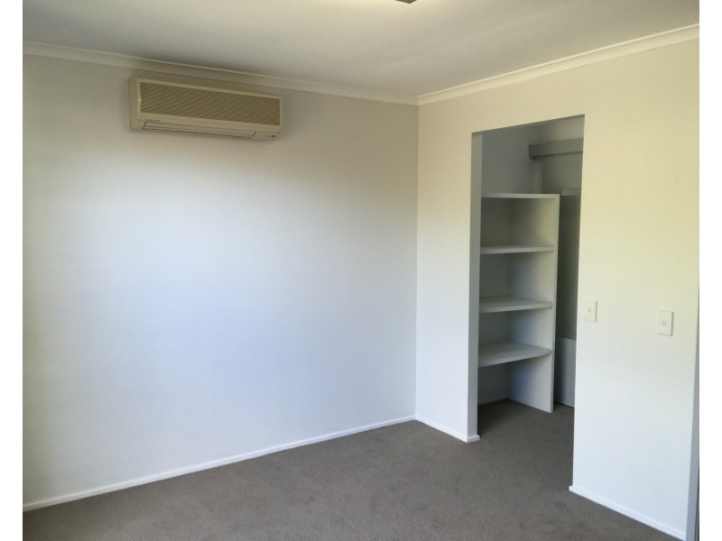 1/1 Ash Court, Arundel QLD 4214