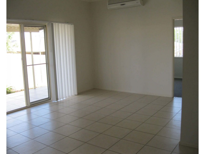 2/9 Pamphlet Lane, Coomera QLD 4209