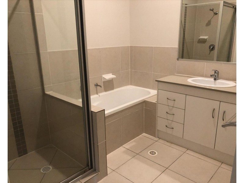 2/9 Pamphlet Lane, Coomera QLD 4209