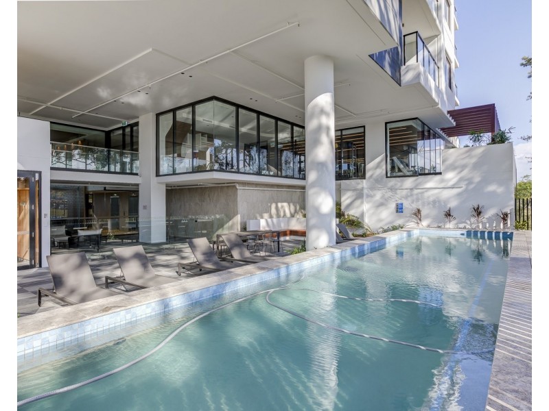 808/372 Marine Parade, Labrador QLD 4215