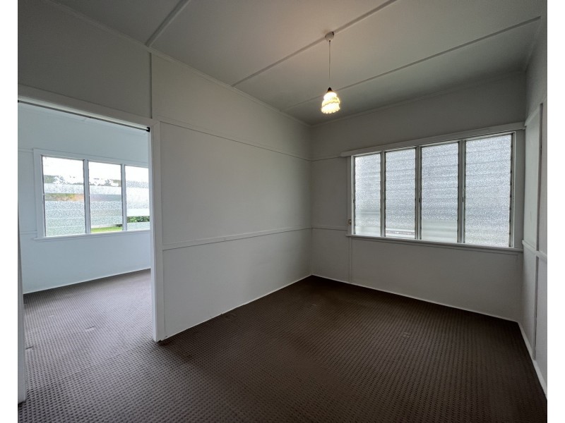 18 Shillito Street, Southport QLD 4215