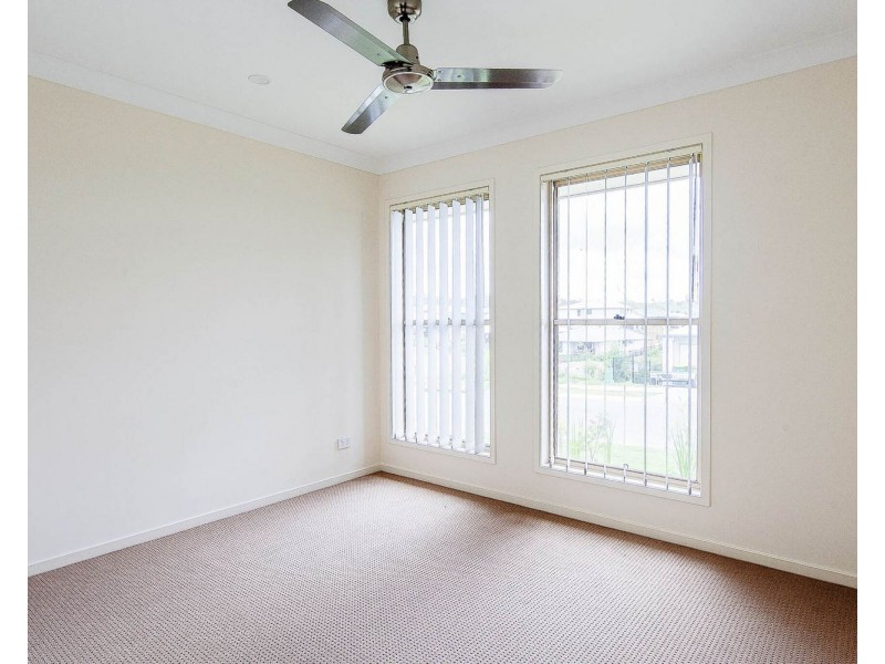 27 Dysart Drive, Holmview QLD 4207