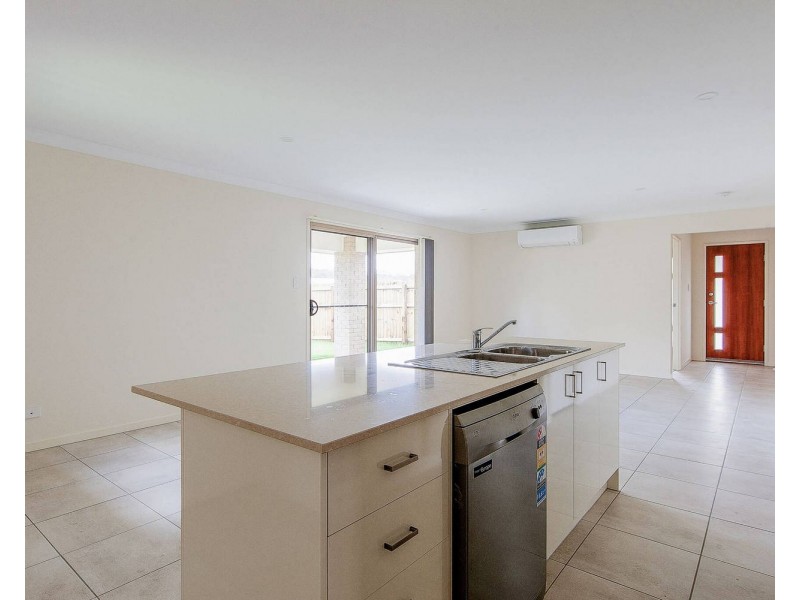 27 Dysart Drive, Holmview QLD 4207