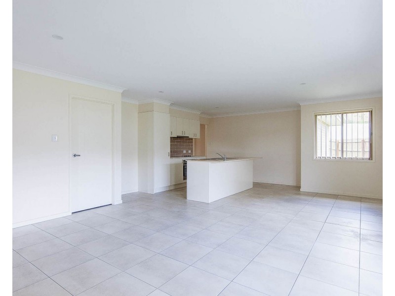 27 Dysart Drive, Holmview QLD 4207