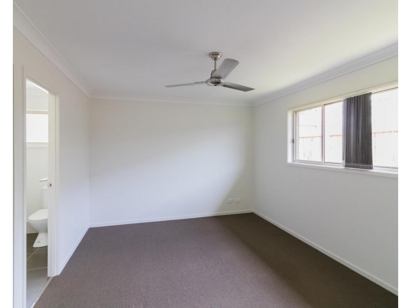 6 Troy Knight Drive, Pimpama QLD 4209