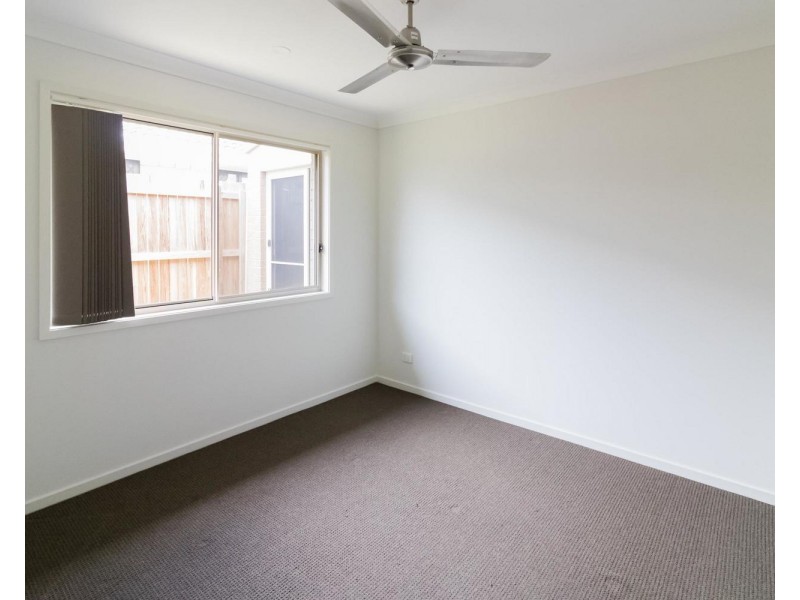 6 Troy Knight Drive, Pimpama QLD 4209