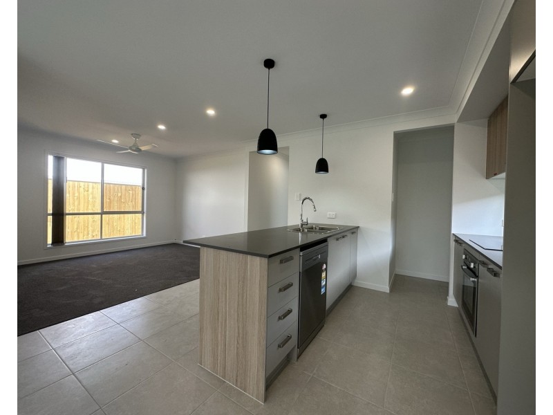 16 Sunline Court, Logan Reserve QLD 4133