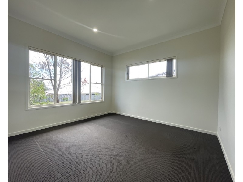 73 Woodrose Circuit, Pimpama QLD 4209