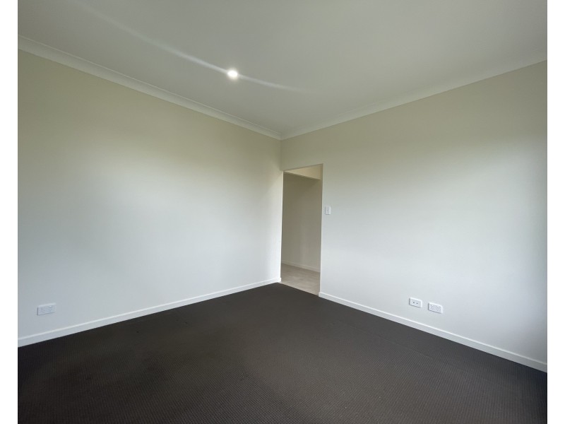 73 Woodrose Circuit, Pimpama QLD 4209