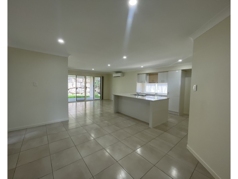 73 Woodrose Circuit, Pimpama QLD 4209